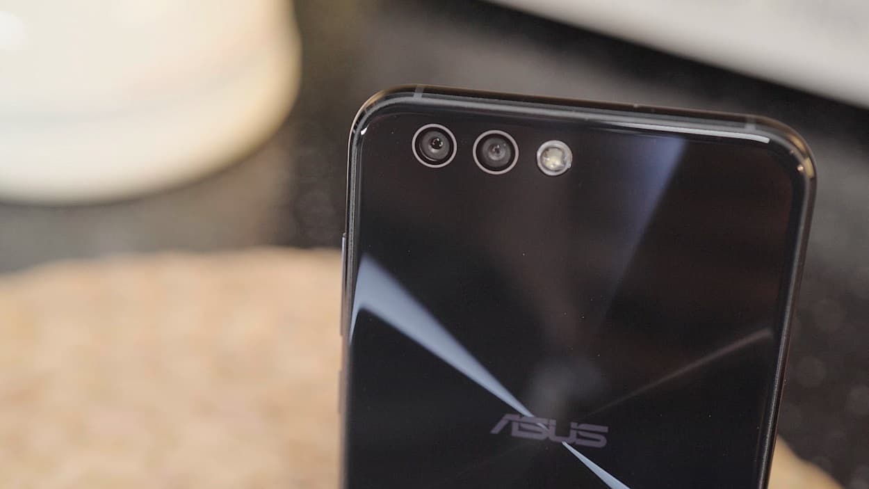 asus zenfone 4 camera preto