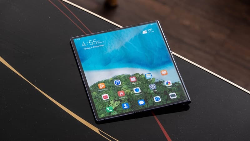 Huawei Mate X tela aberta.