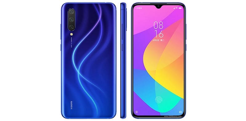 Xiaomi Mi 9 Lite ou Mi CC9 na cor azul.