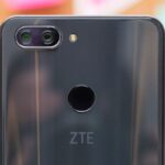 ZTE registra patente de entalhe giratório para smartphone.