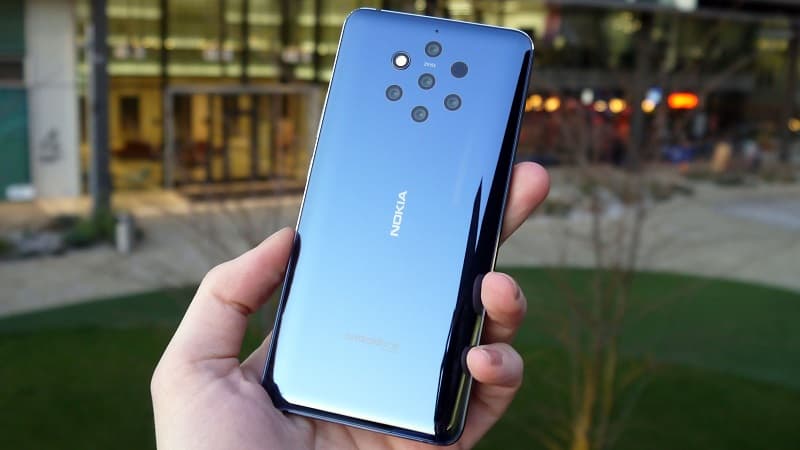 Nokia 9.2 pode ter câmera frontal sob a tela.