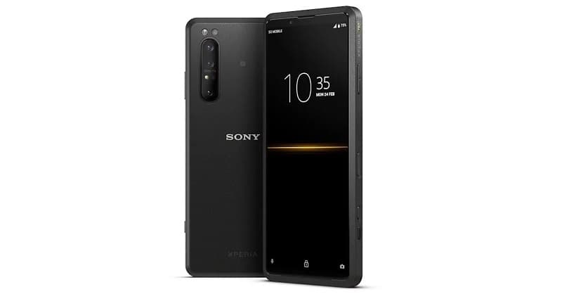 Sony Xperia Pro na cor preta.