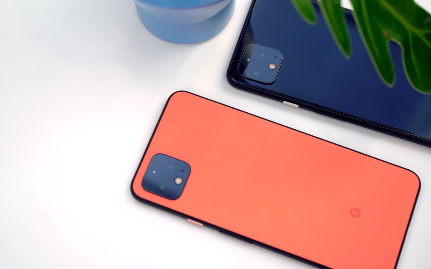 Google Pixel 4 laranja.