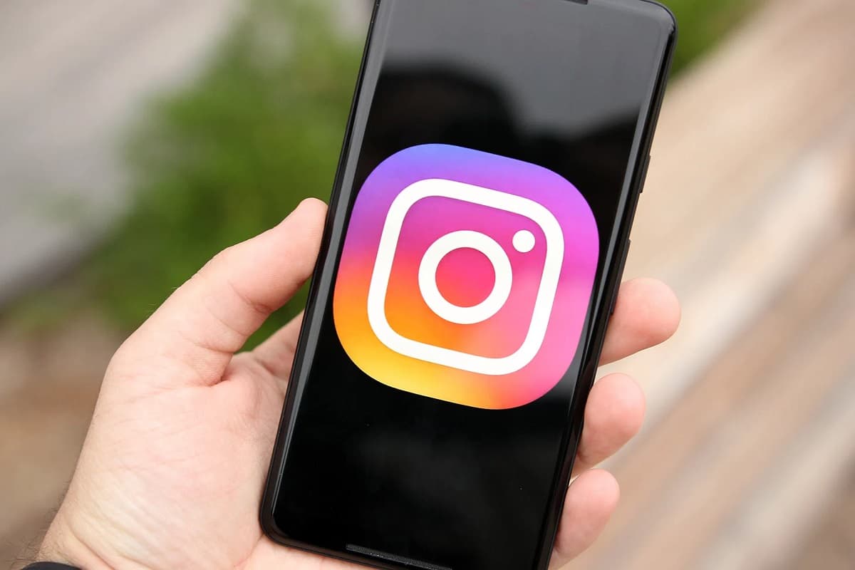 Logo do Instagram em um smartphone.