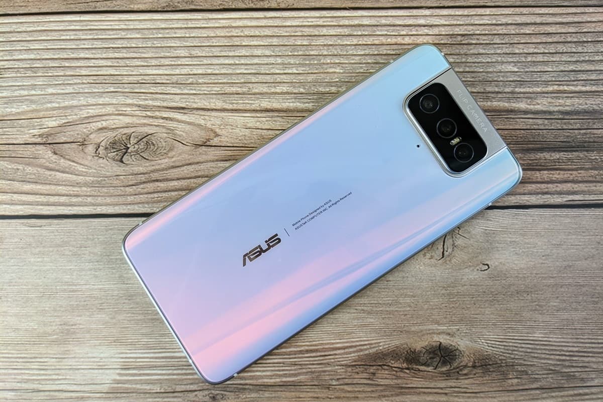 Traseira ASUS Zenfone 7.