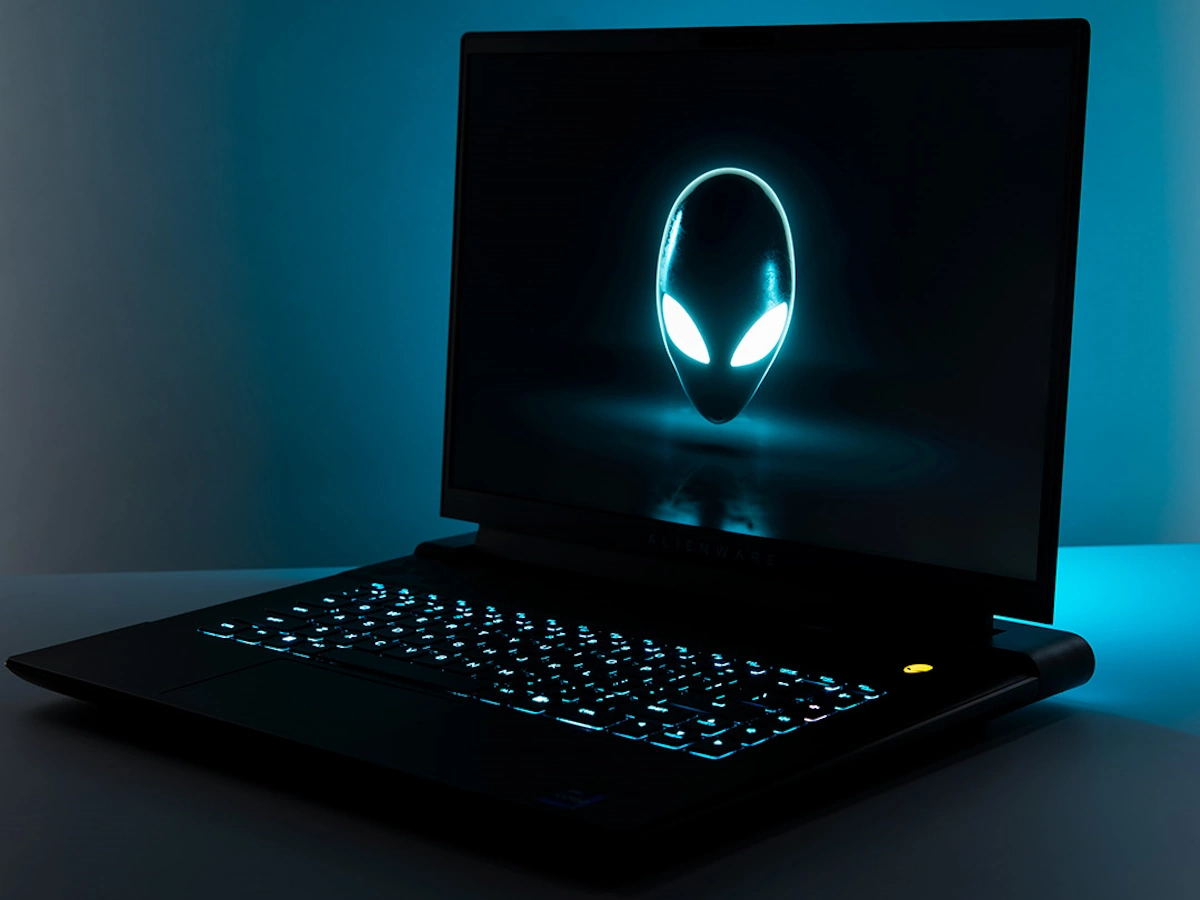 alienware m16 oficial