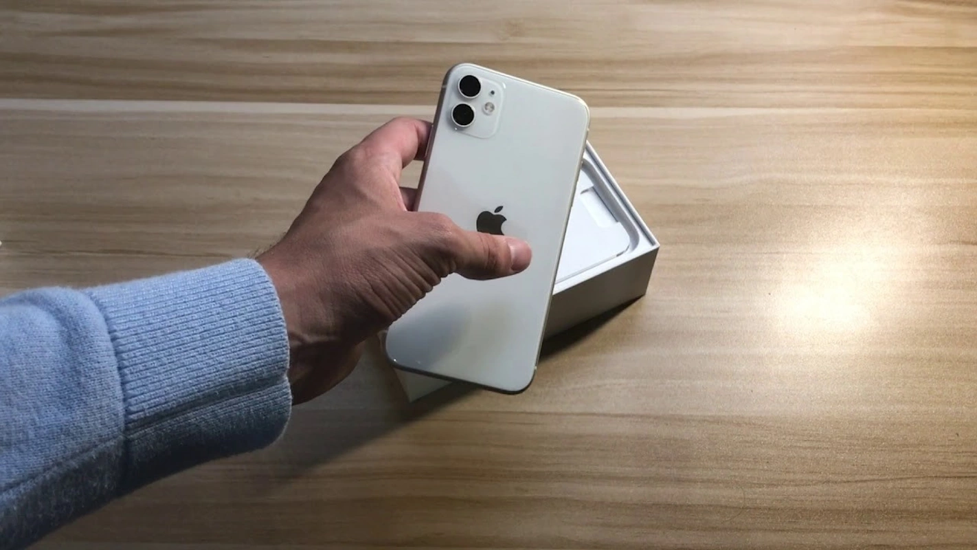 iphone 11 white