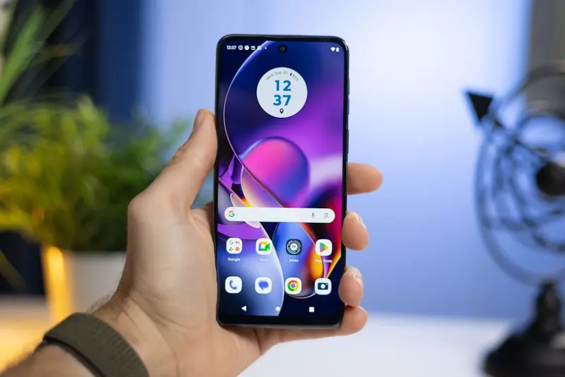 Imagem do Moto G54 5G, inscrições para o Android 15 beta abertas pela Motorola